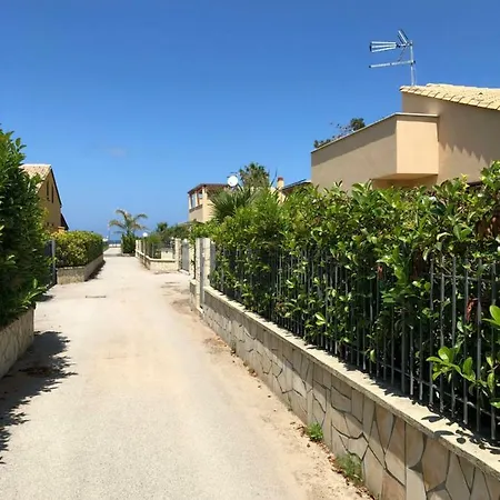 Rentopolis Mediterraneo 27 *