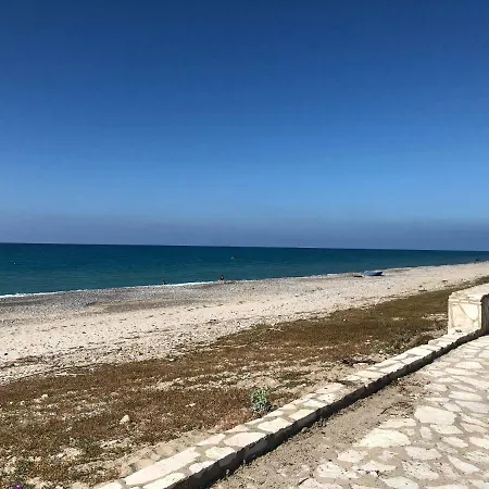 Rentopolis Mediterraneo 27 *