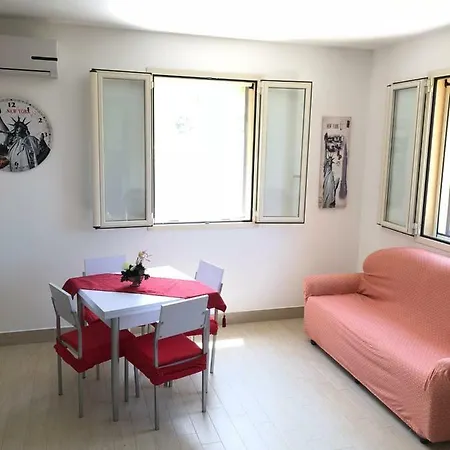 Rentopolis Mediterraneo 27 *