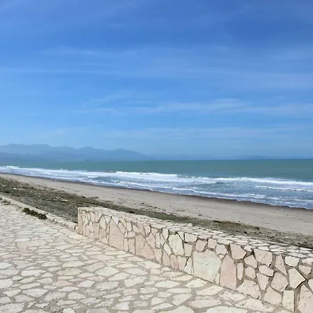 Rentopolis Mediterraneo 27 *